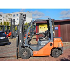 Wózek widłowy Toyota 02-8FDF25